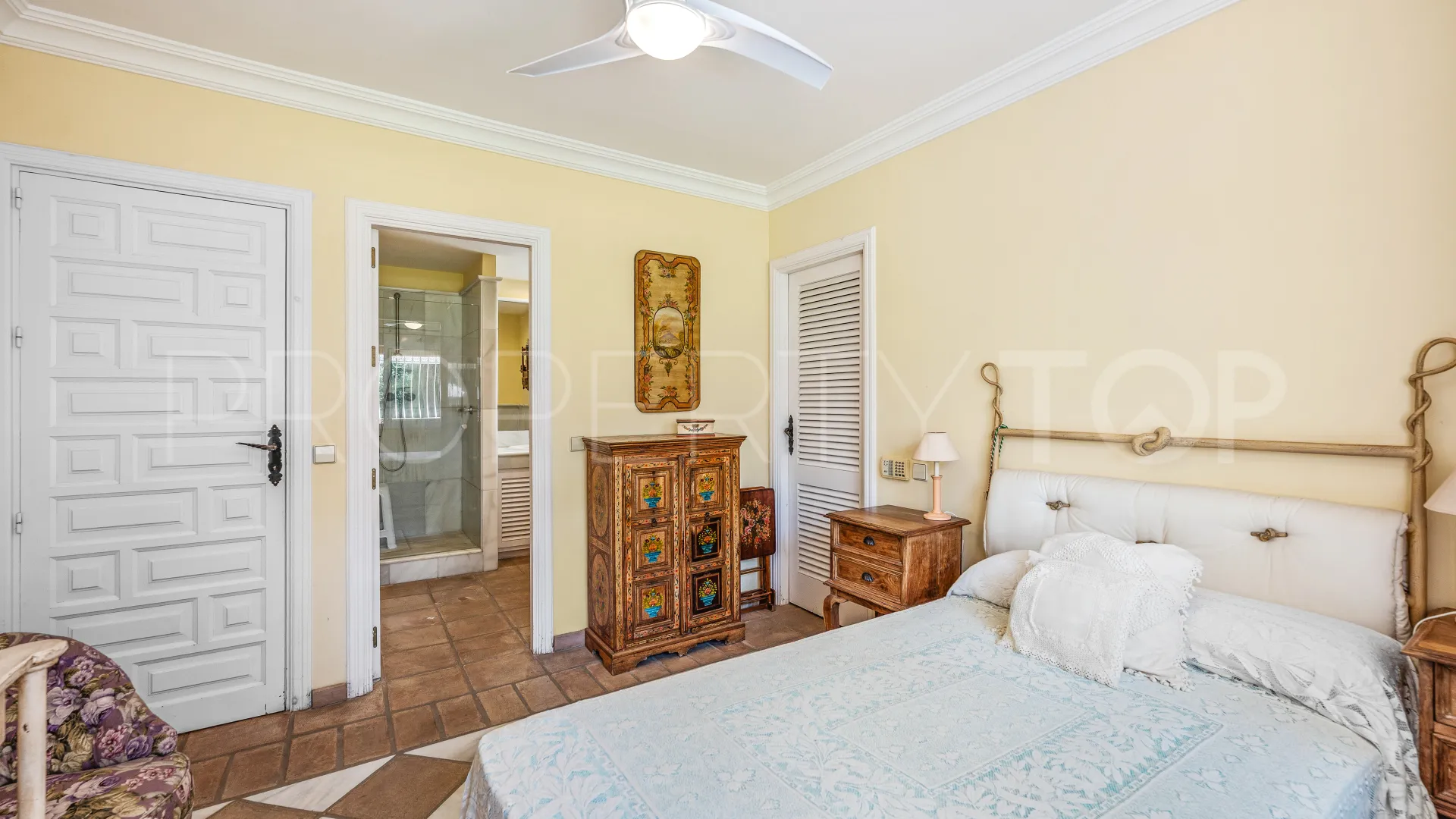 5 bedrooms villa for sale in San Pedro Playa