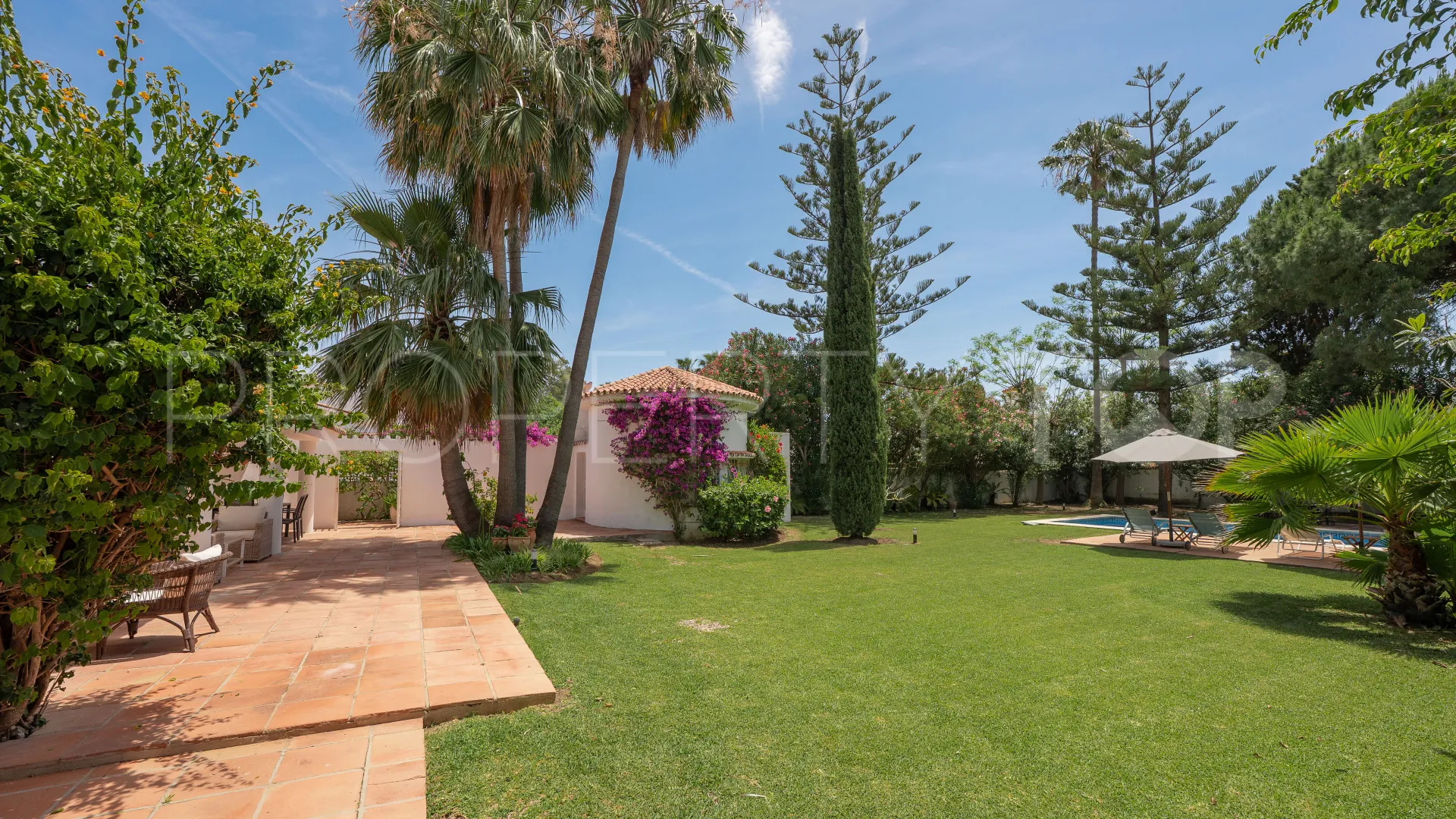 5 bedrooms villa for sale in San Pedro Playa