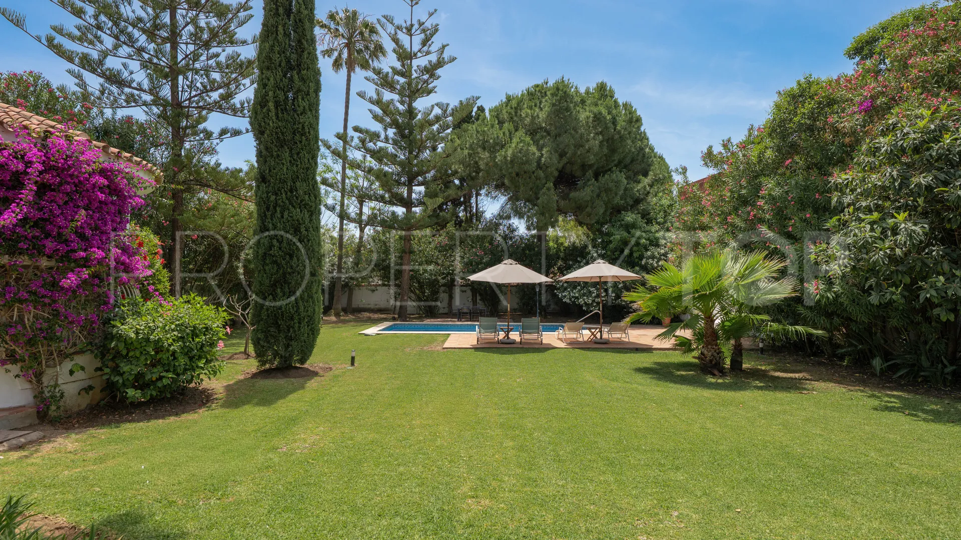 5 bedrooms villa for sale in San Pedro Playa