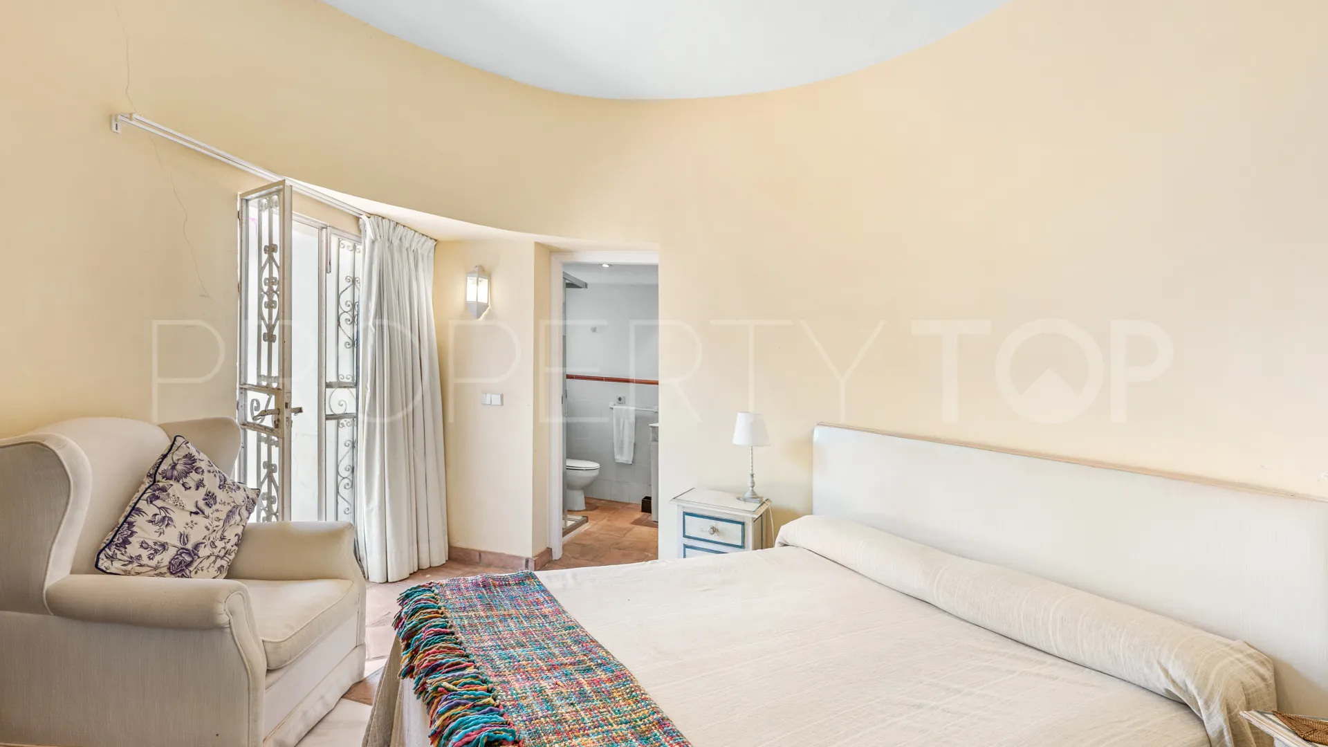 5 bedrooms villa for sale in San Pedro Playa
