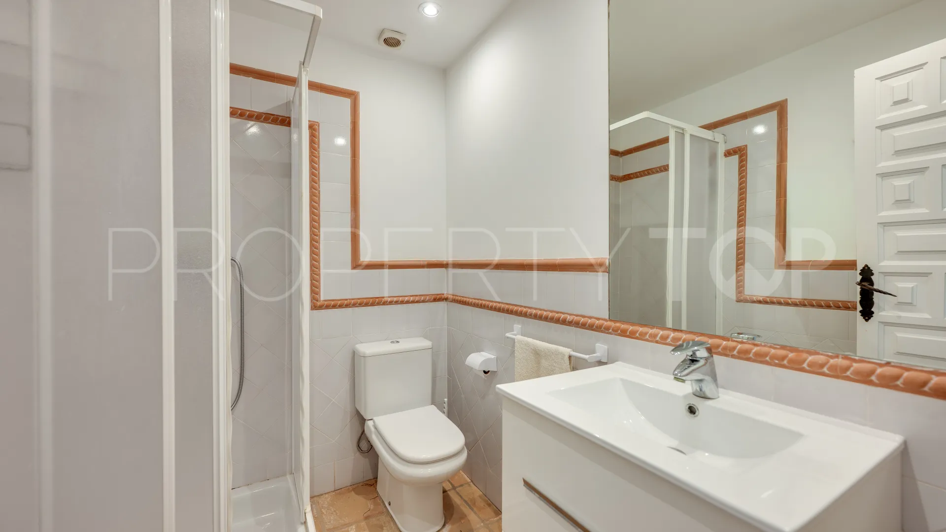 5 bedrooms villa for sale in San Pedro Playa