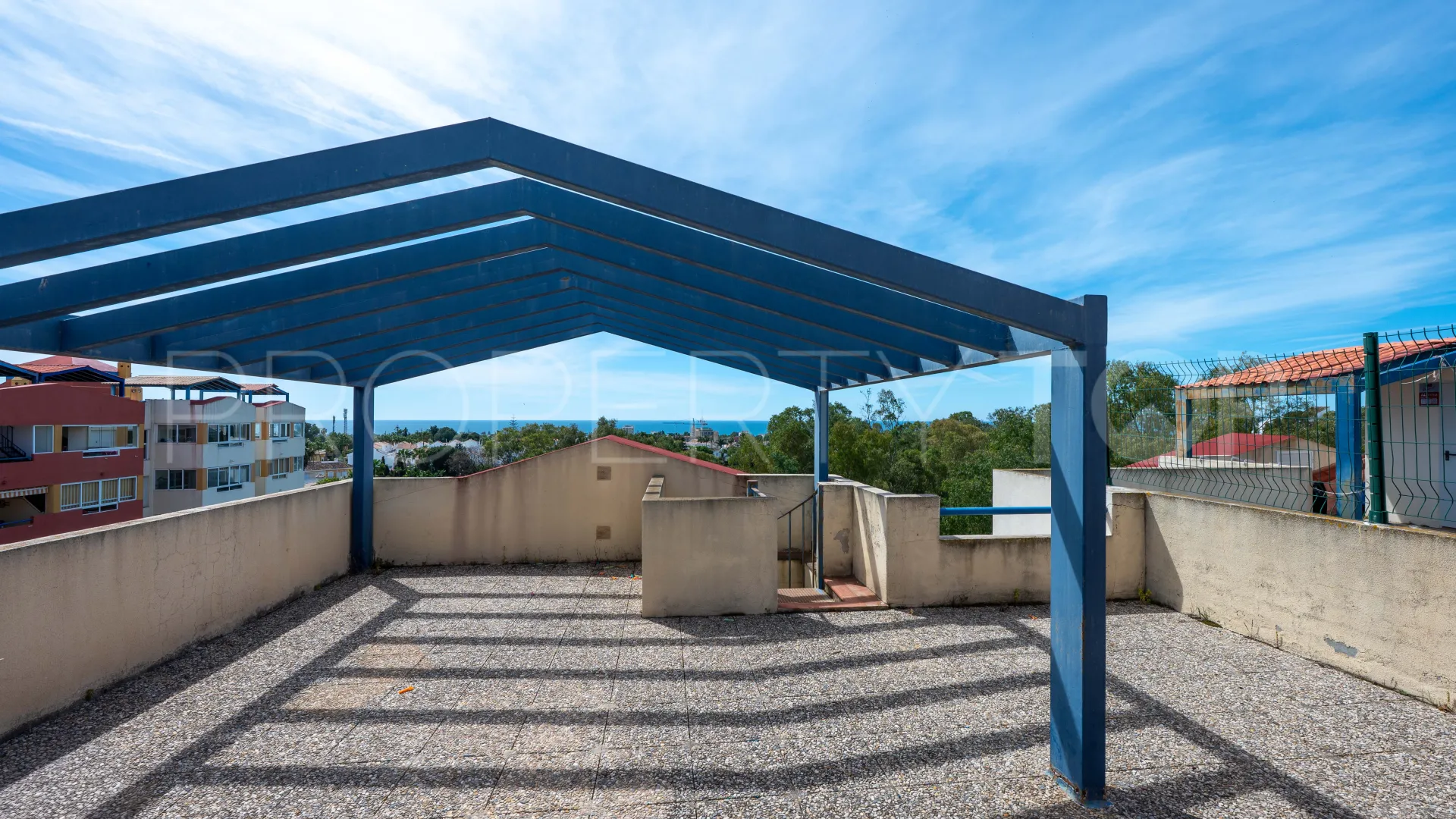 Penthouse for sale in El Paraiso