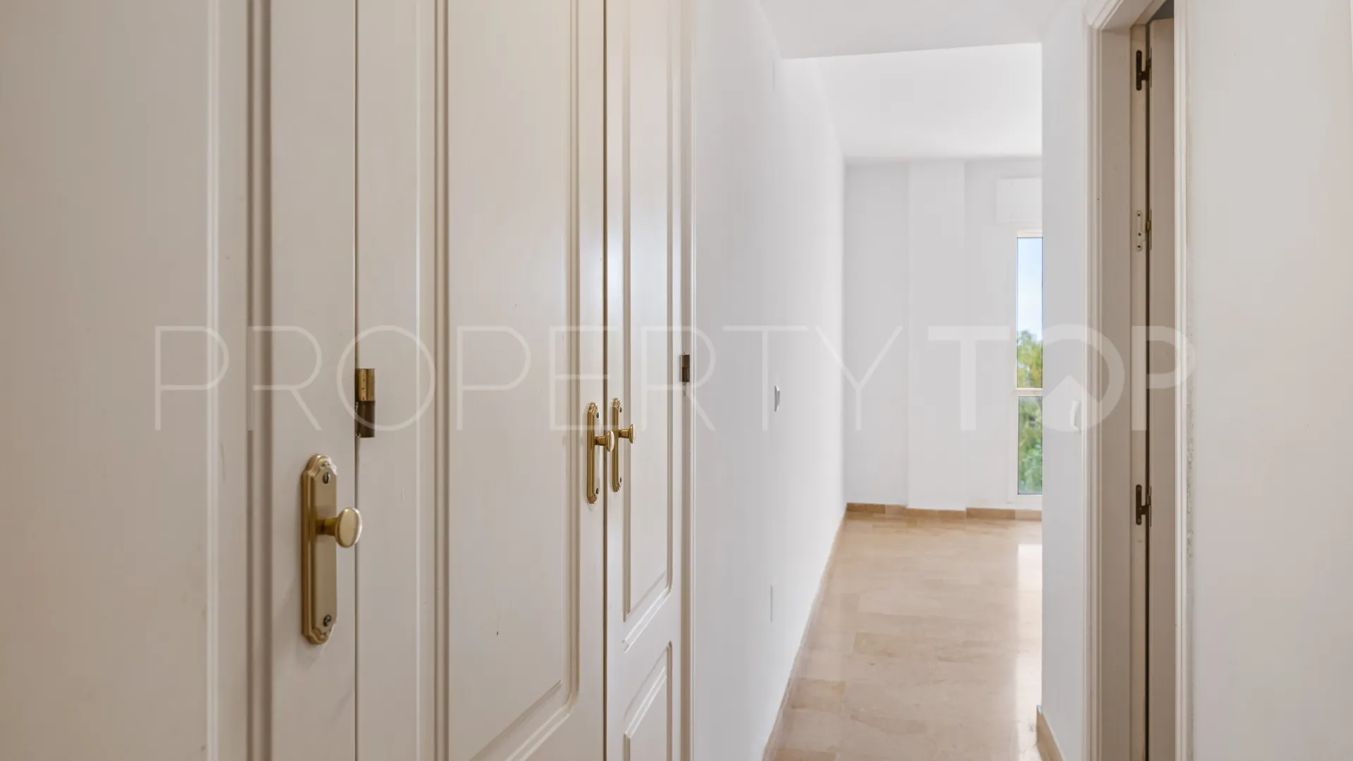 Penthouse for sale in El Paraiso