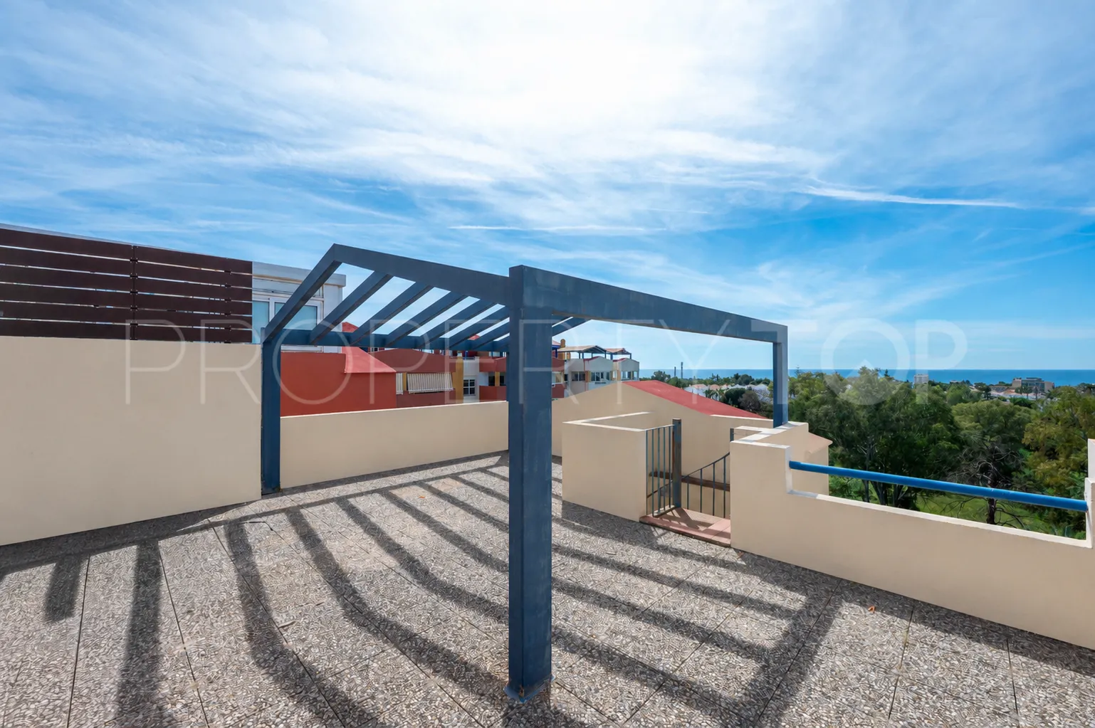 Penthouse for sale in El Paraiso