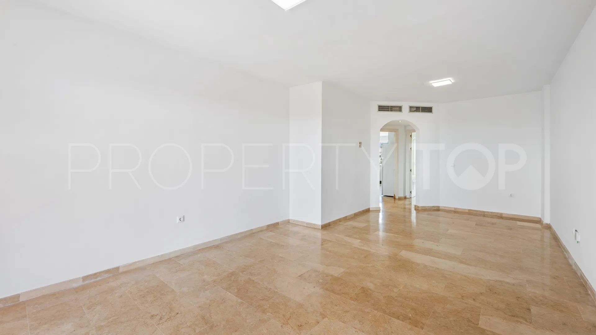 Penthouse for sale in El Paraiso