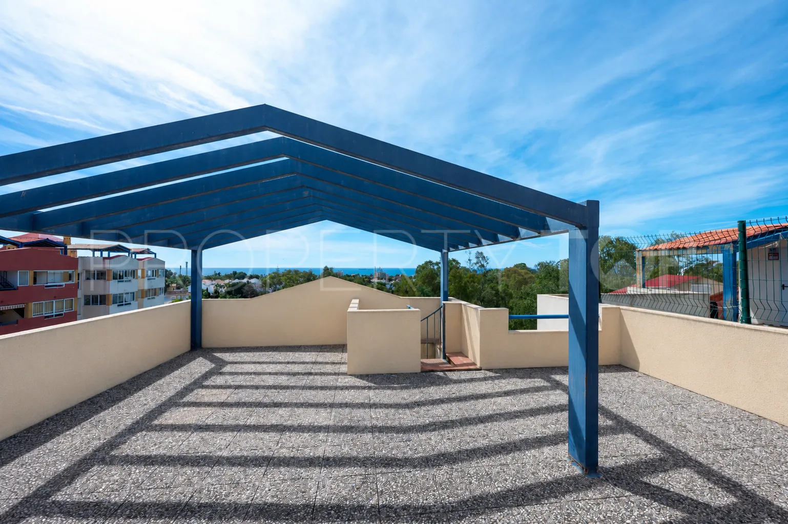 Penthouse for sale in El Paraiso