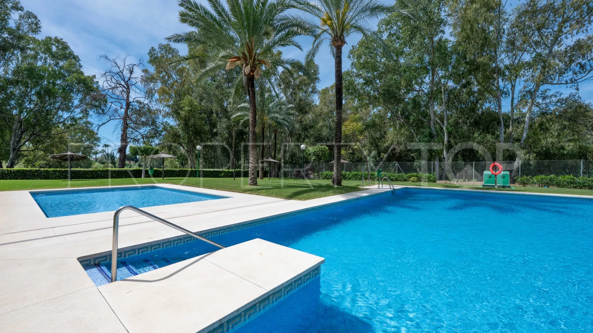 Penthouse for sale in El Paraiso