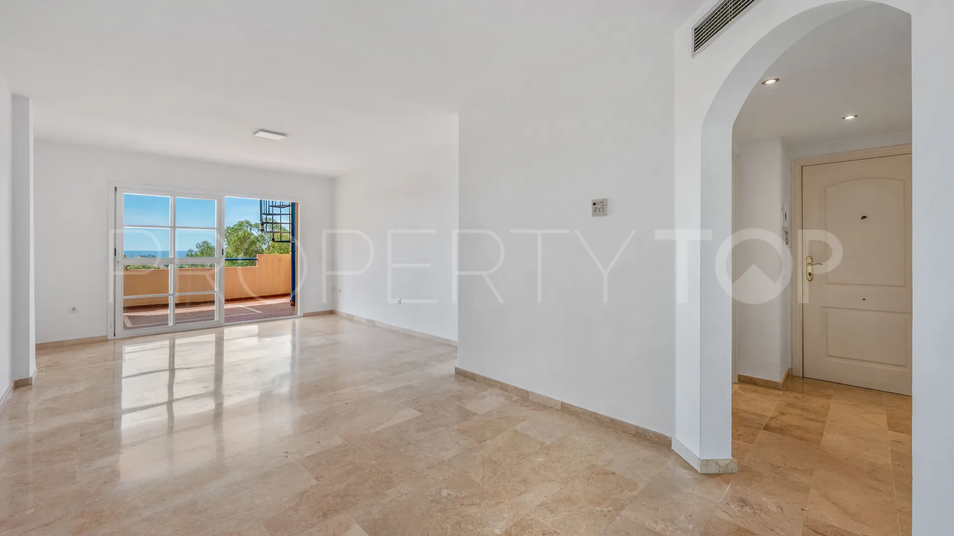 Penthouse for sale in El Paraiso