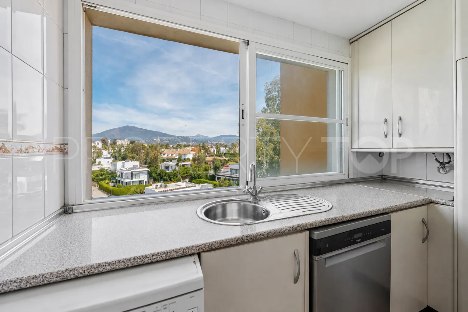 Penthouse for sale in El Paraiso