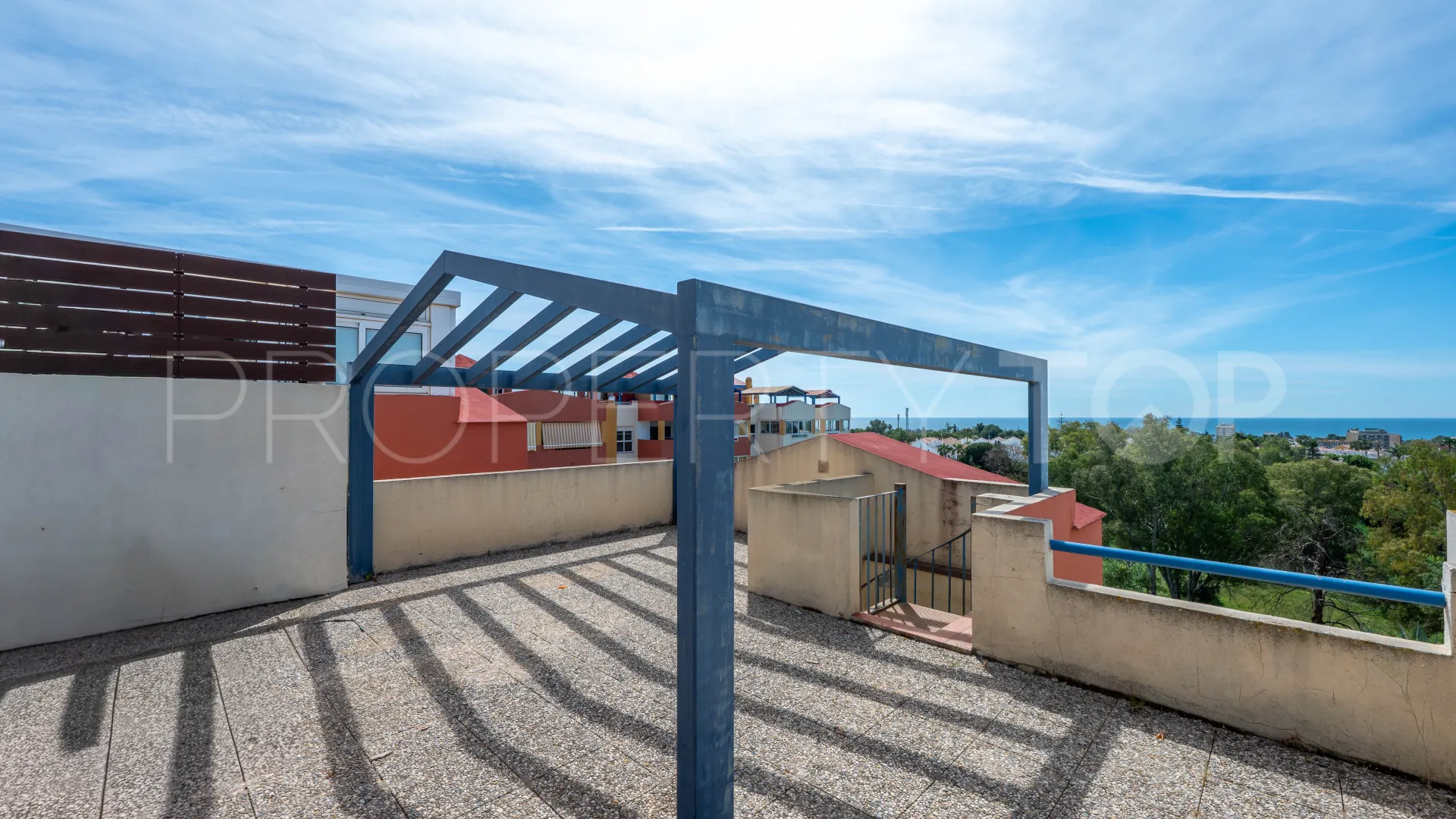 Penthouse for sale in El Paraiso