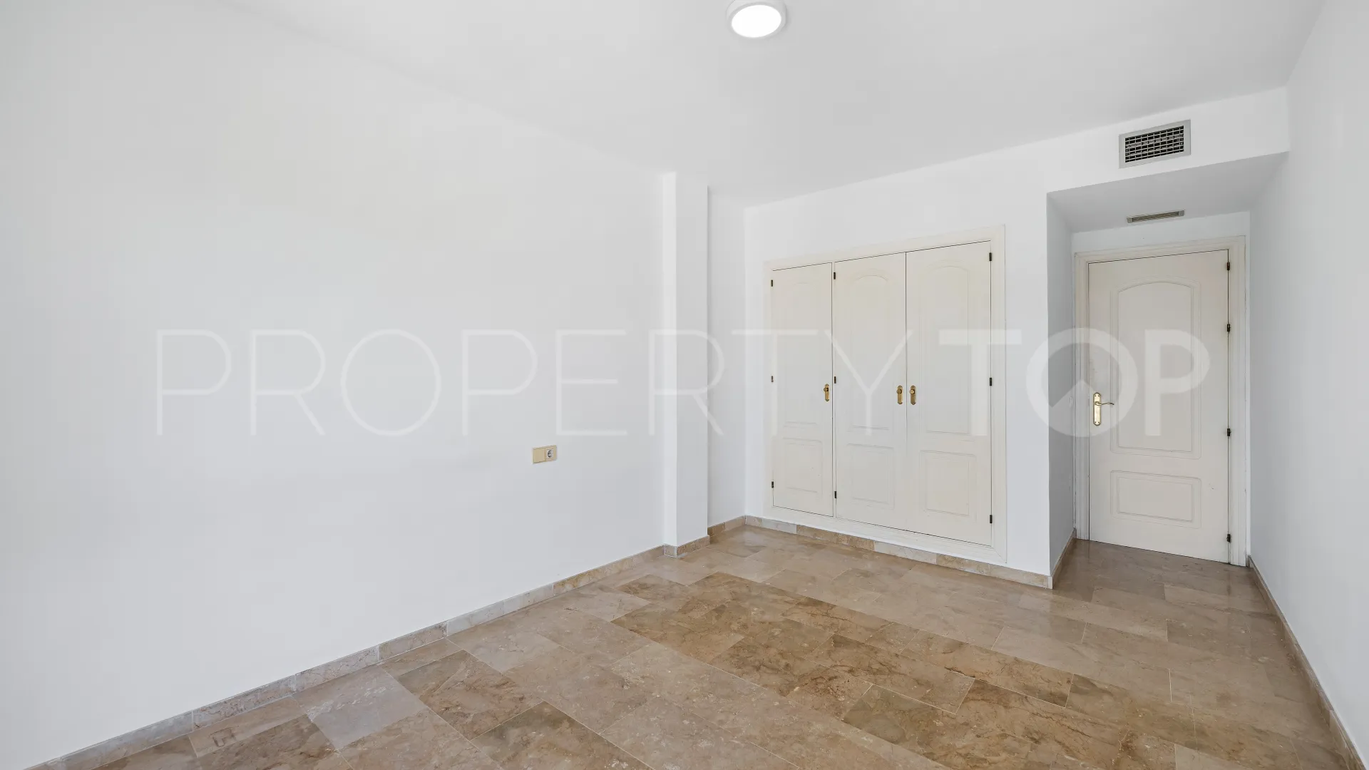 Penthouse for sale in El Paraiso