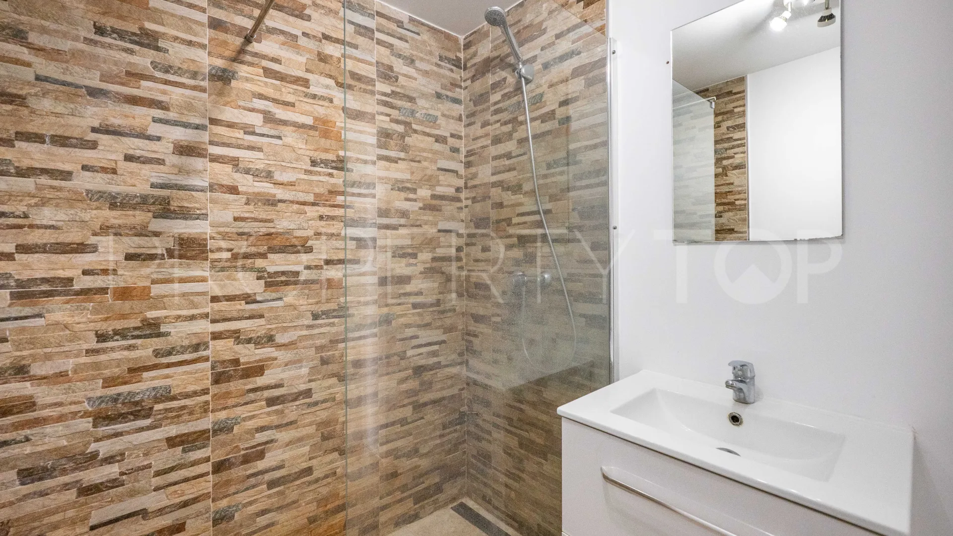 Penthouse for sale in El Paraiso