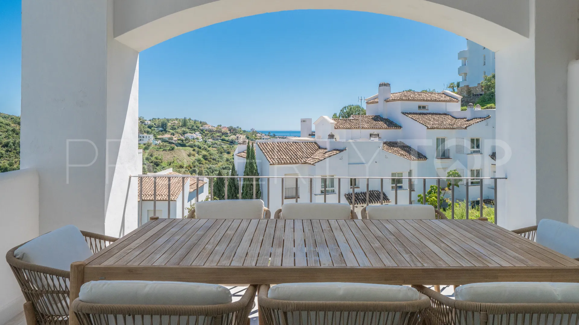 Se vende apartamento en Altos de La Quinta con 3 dormitorios