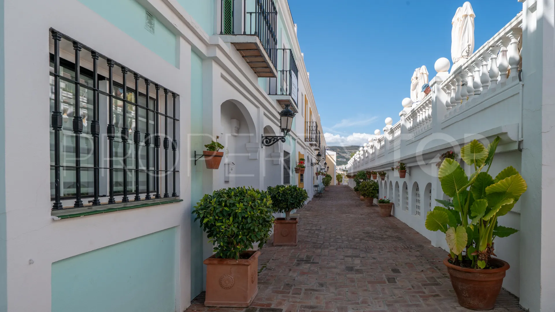 Aloha Pueblo, adosado a la venta con 3 dormitorios