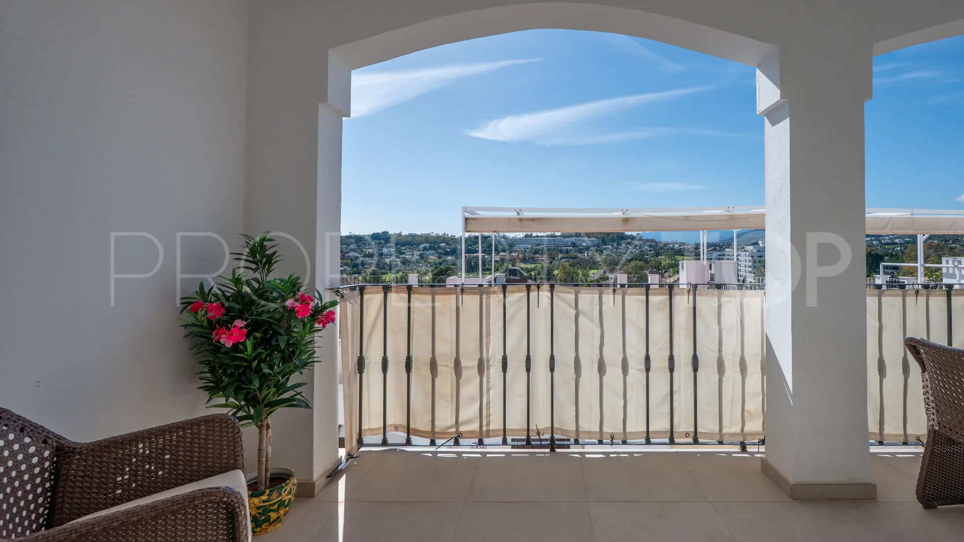 Aloha Pueblo, adosado a la venta con 3 dormitorios