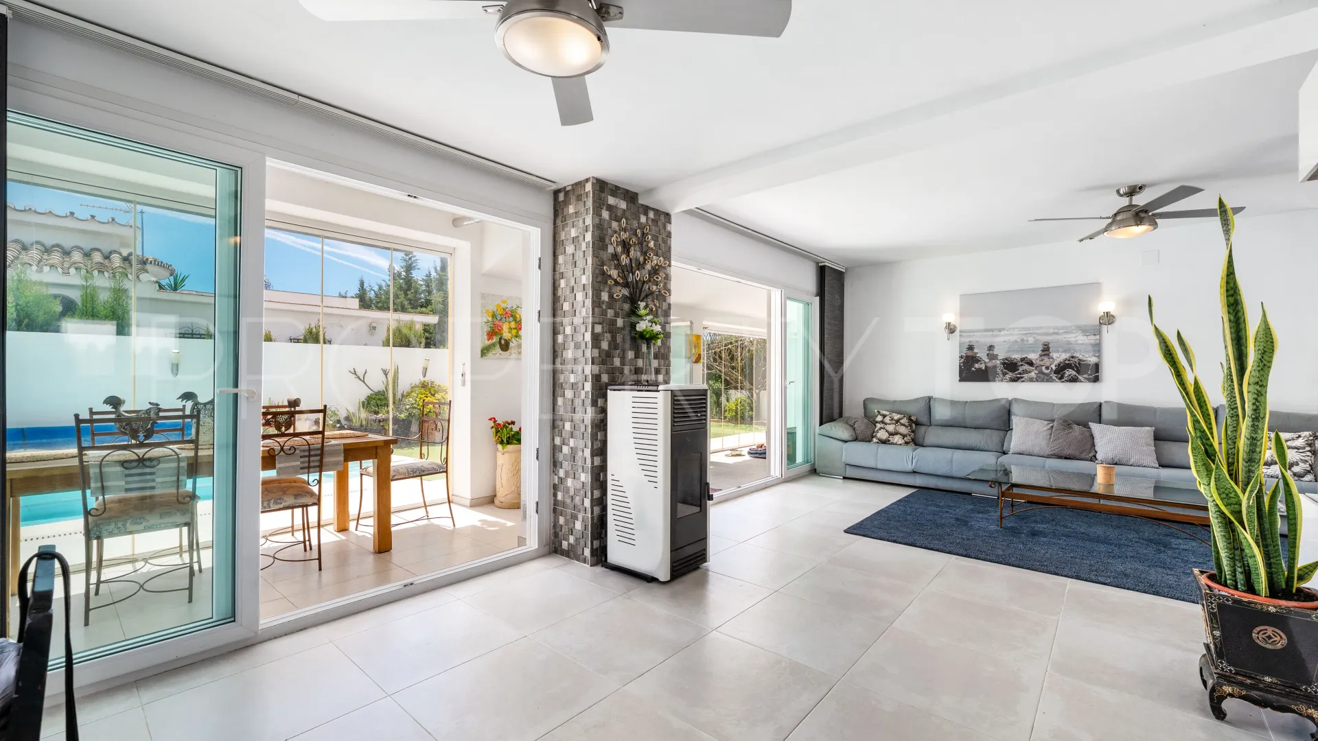 Villa in El Saladillo for sale