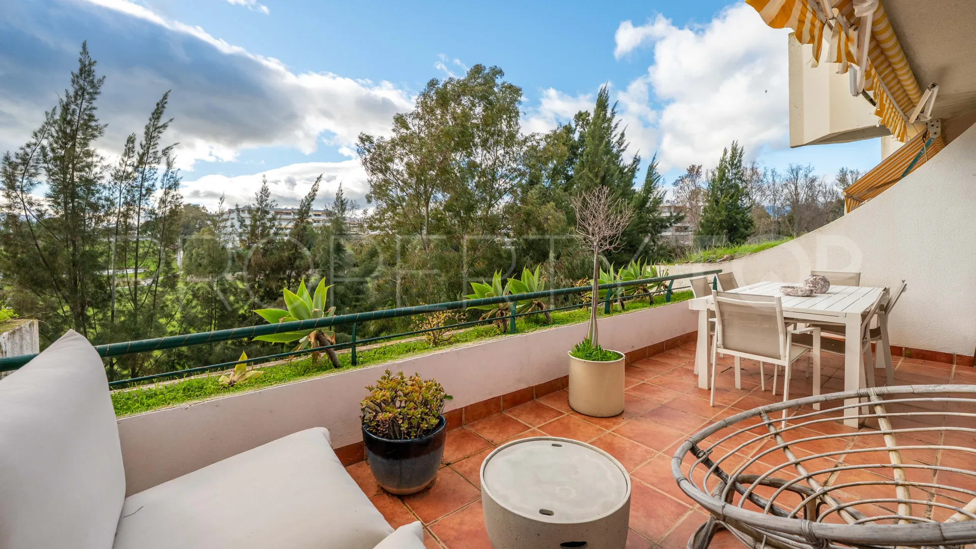 For sale Guadalmina Alta apartment with 2 bedrooms