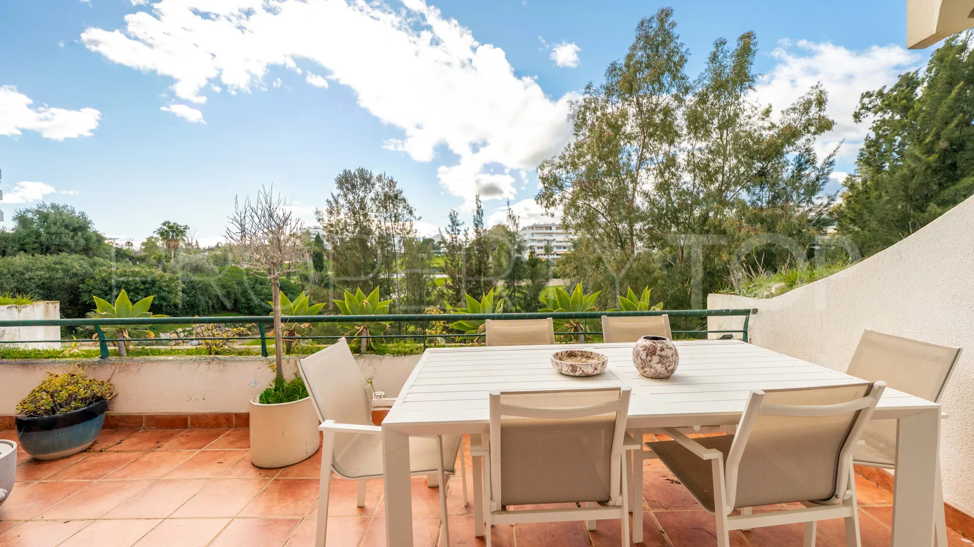 For sale Guadalmina Alta apartment with 2 bedrooms