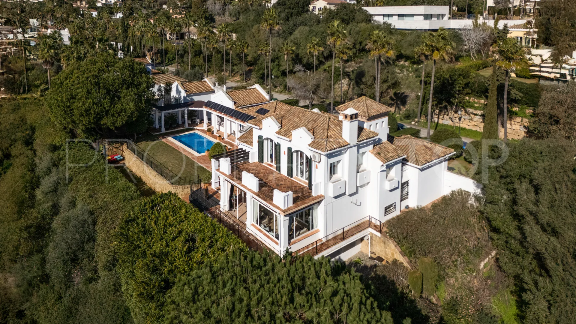 For sale villa with 6 bedrooms in Zona F