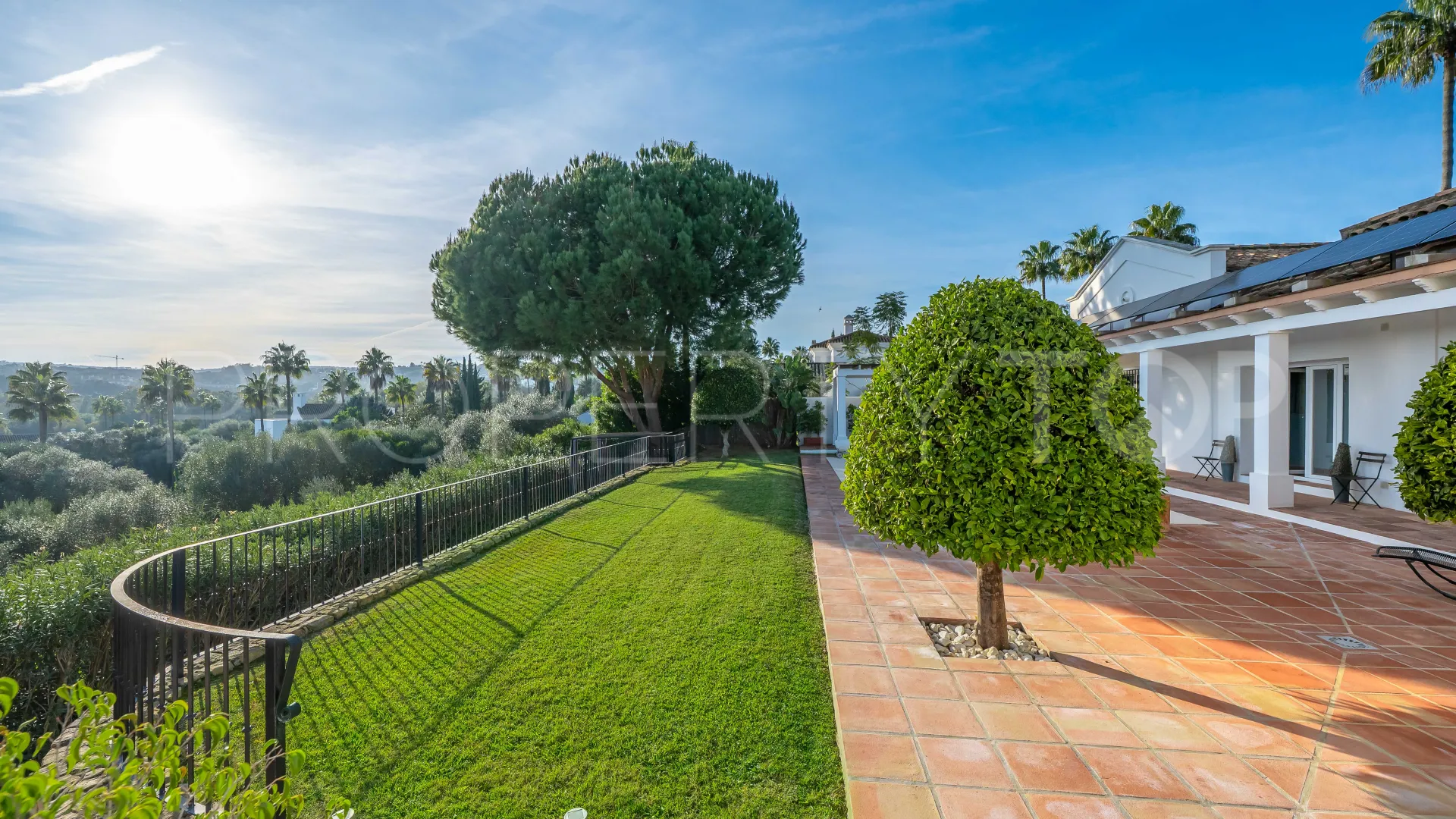 For sale villa with 6 bedrooms in Zona F