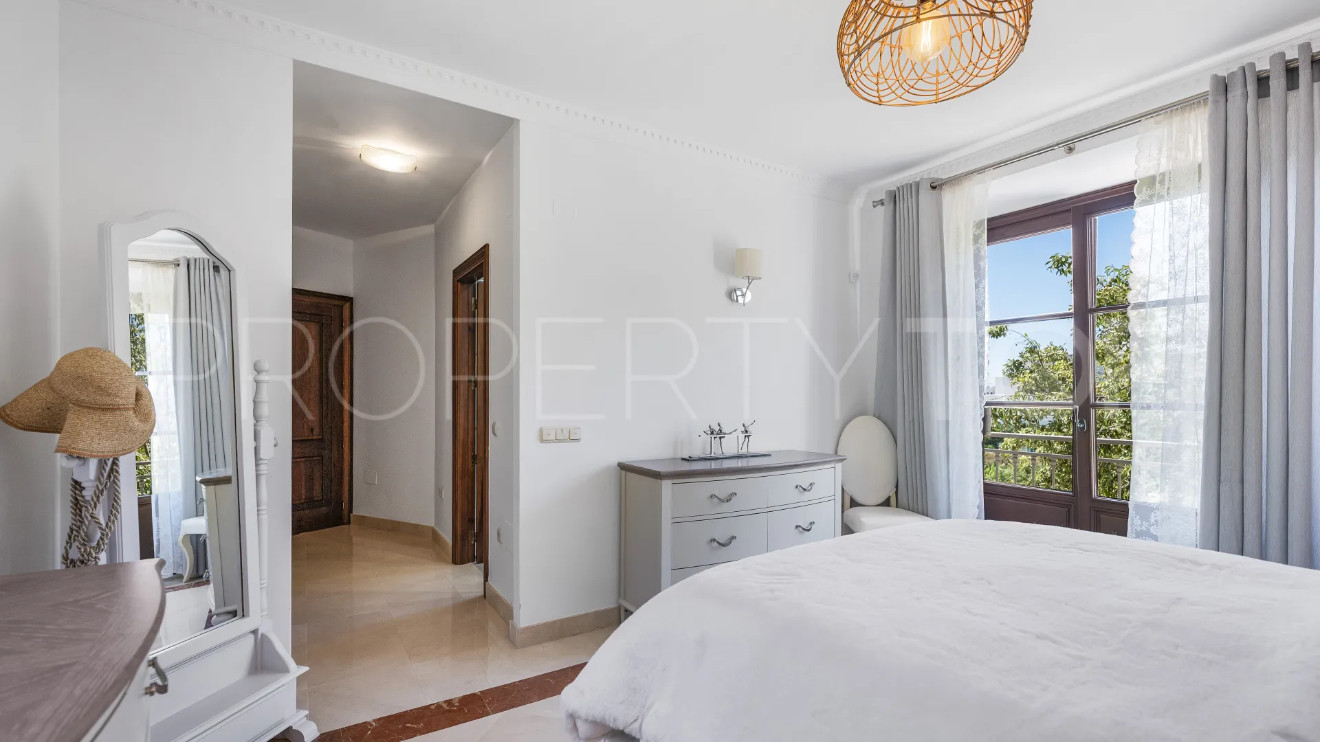 For sale villa in La Resina Golf