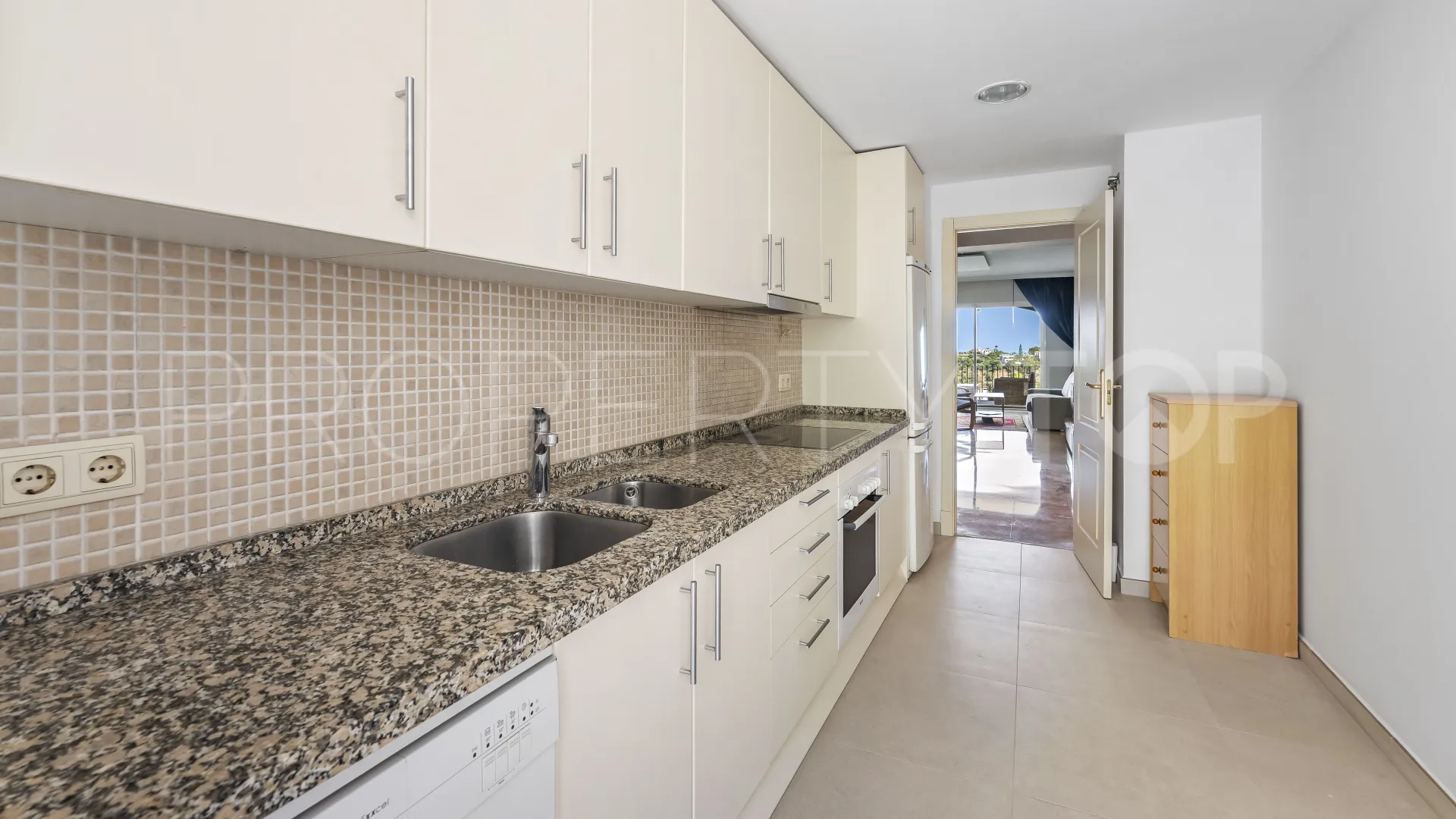 For sale Altos de La Quinta 2 bedrooms apartment