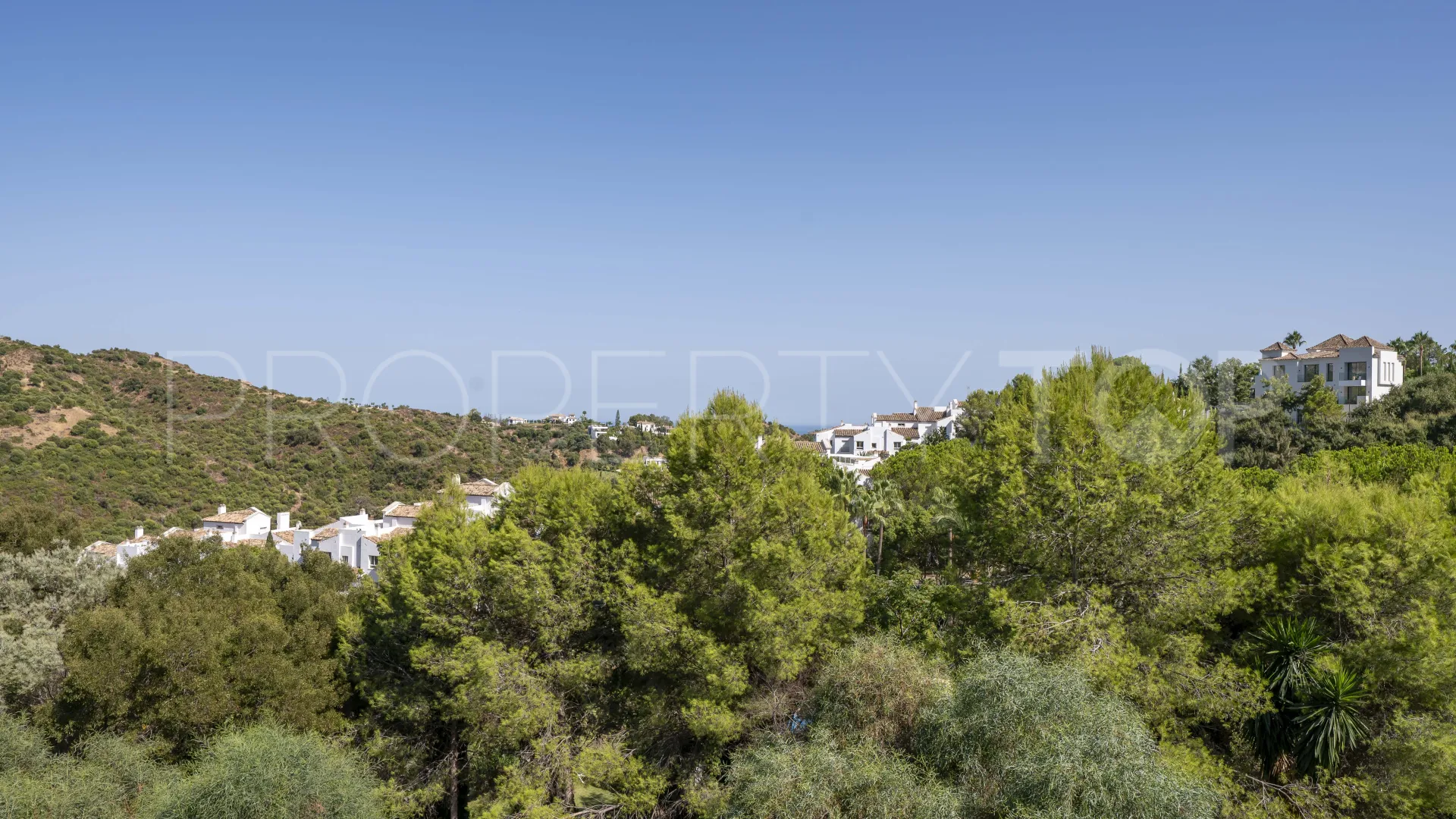 For sale Altos de La Quinta 2 bedrooms apartment