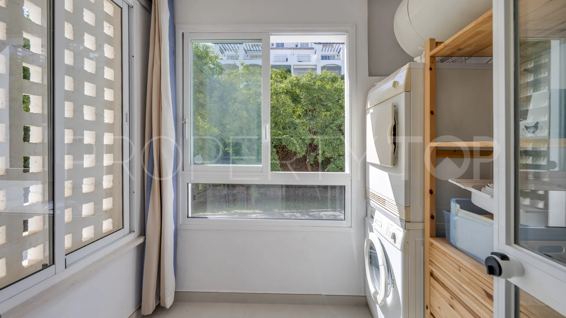 For sale Altos de La Quinta 2 bedrooms apartment