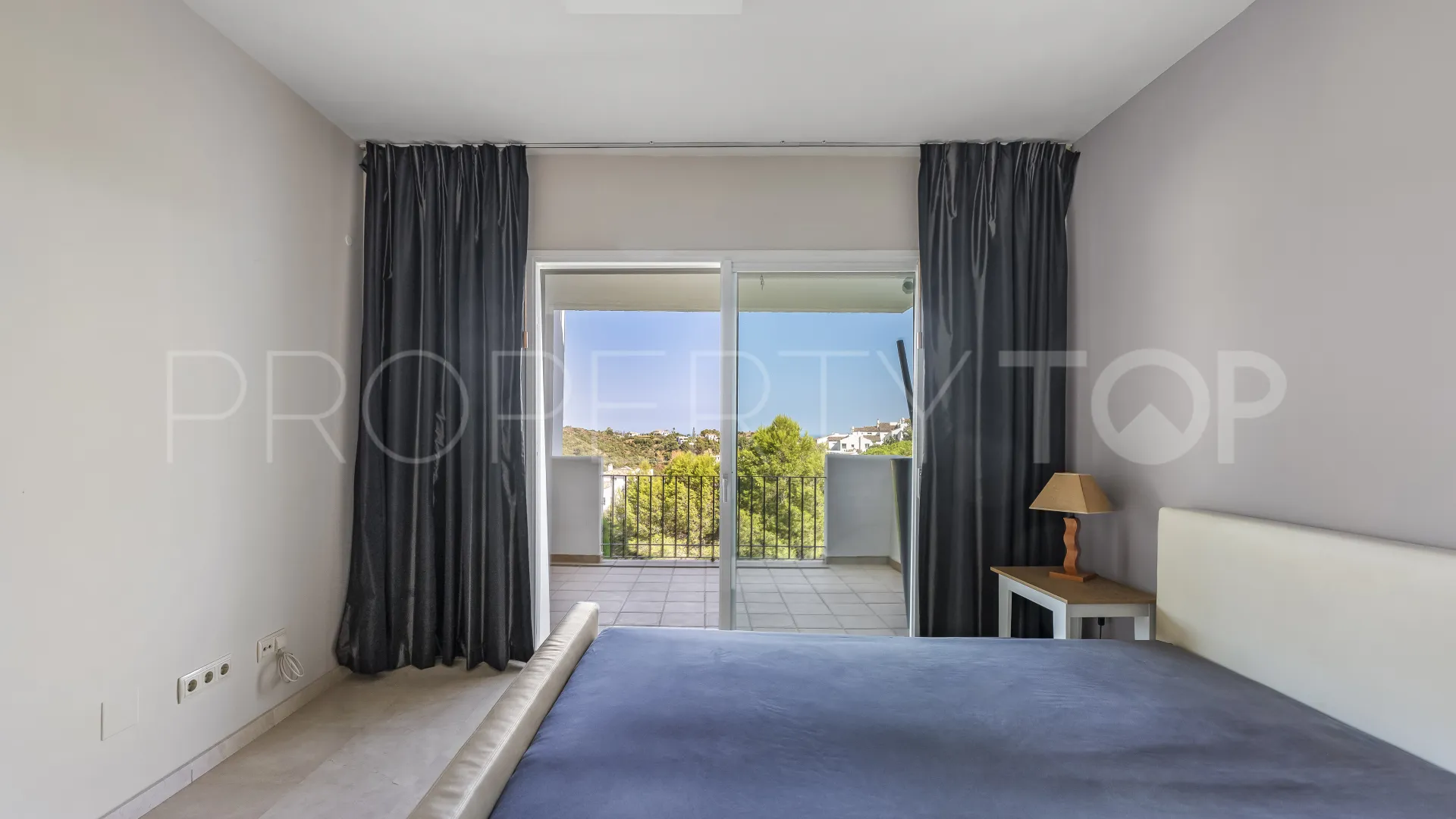 For sale Altos de La Quinta 2 bedrooms apartment