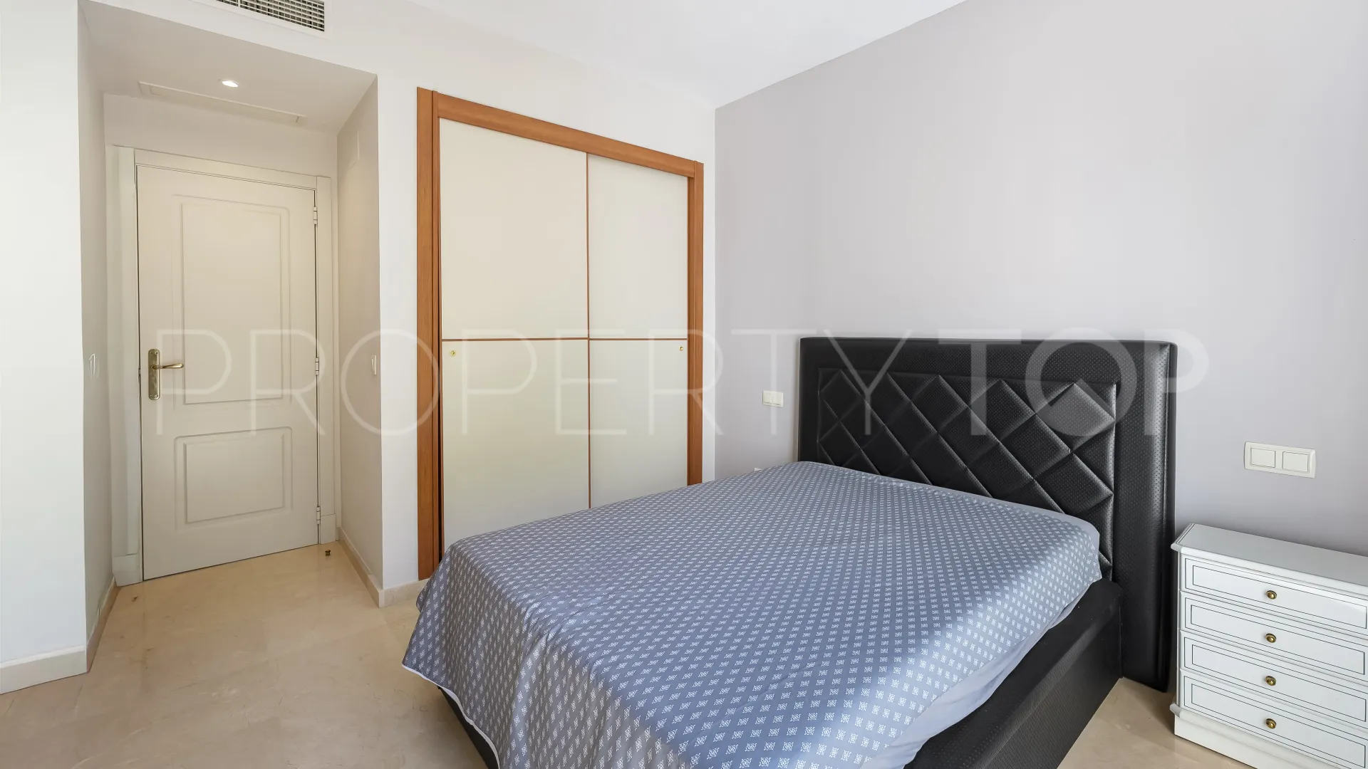 For sale Altos de La Quinta 2 bedrooms apartment