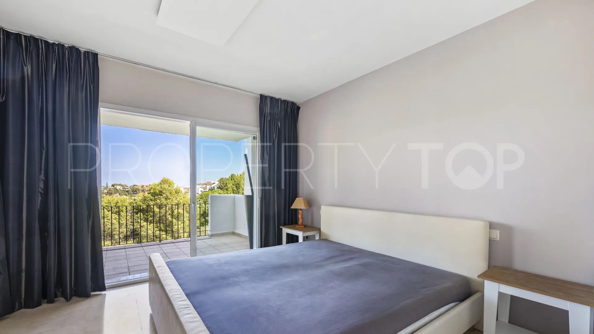 For sale Altos de La Quinta 2 bedrooms apartment