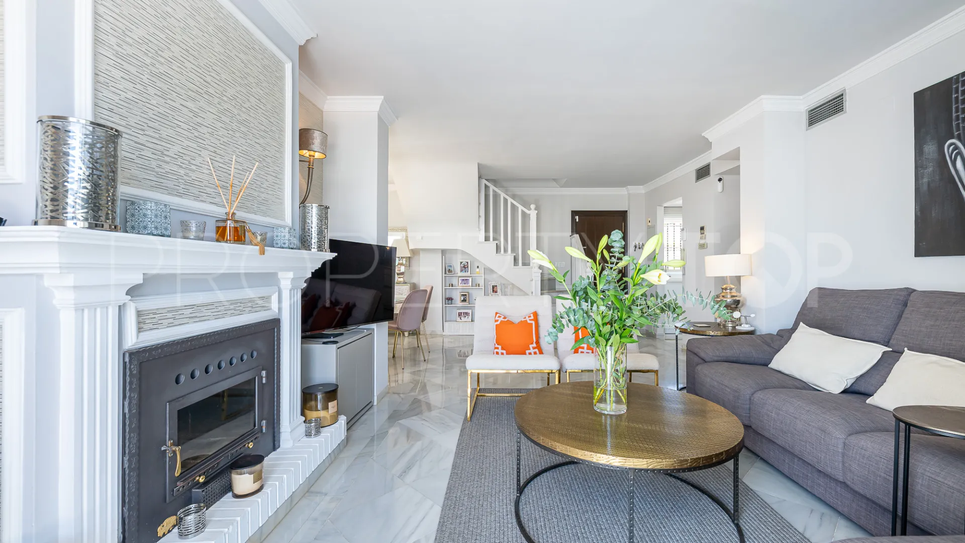 For sale Nueva Andalucia town house