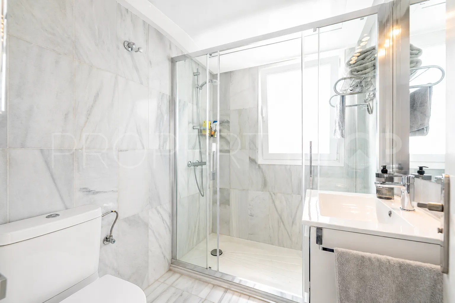 For sale Nueva Andalucia town house