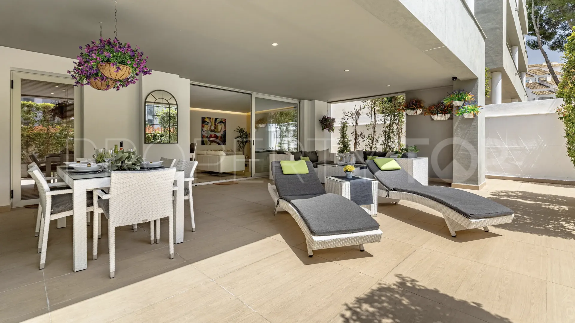 Apartamento planta baja en venta en Marbella - Puerto Banus de 3 dormitorios