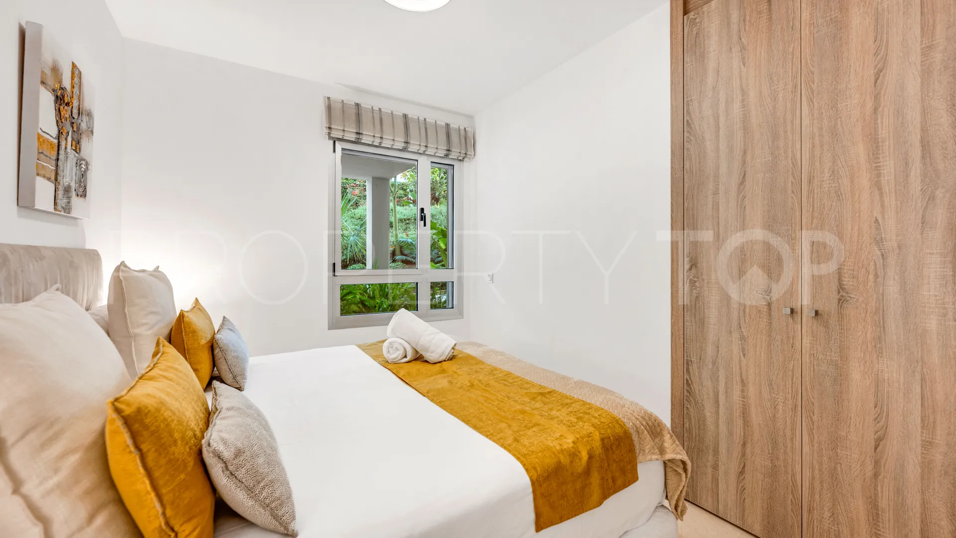 Apartamento planta baja en venta en Marbella - Puerto Banus de 3 dormitorios