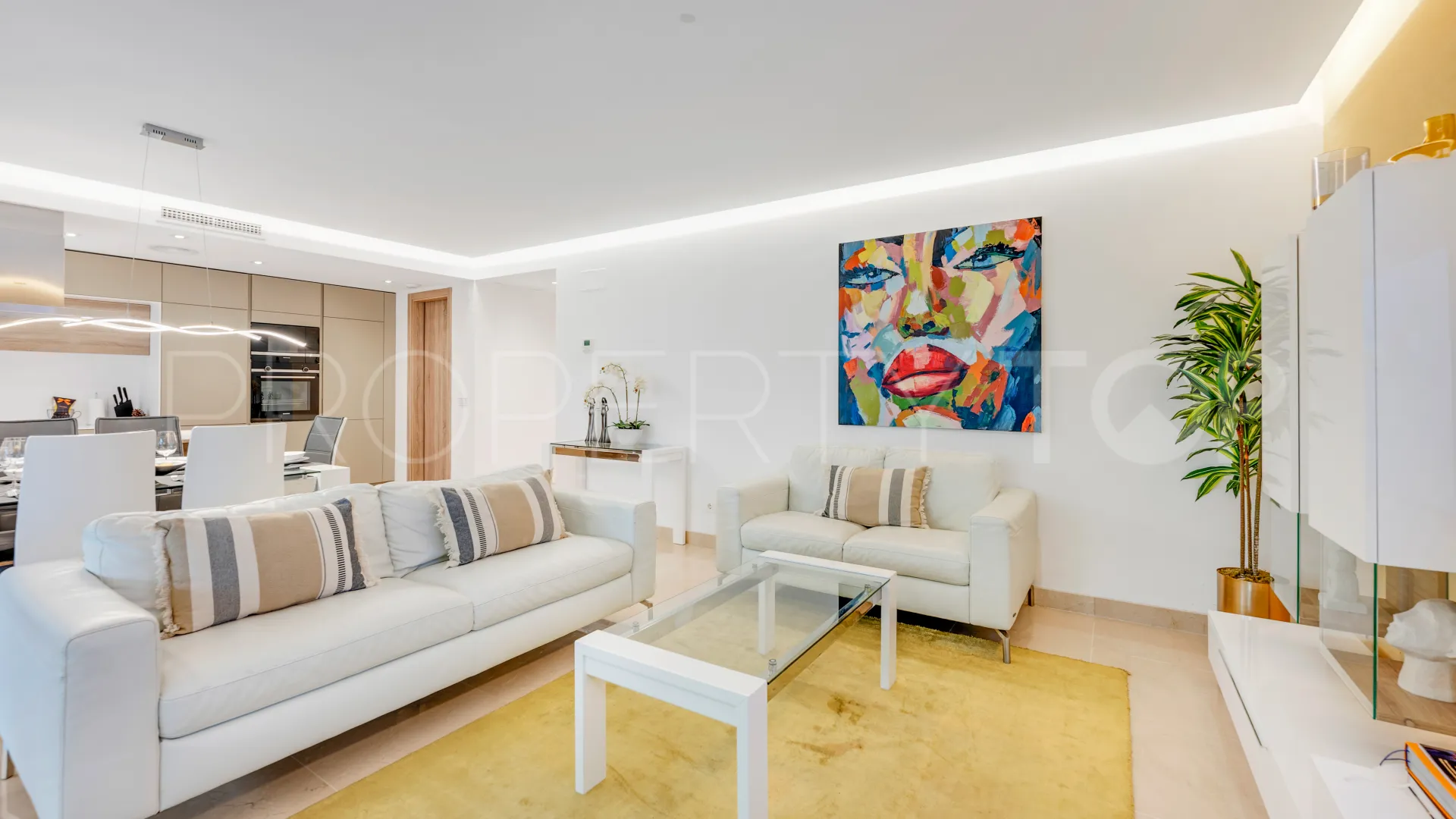 Apartamento planta baja en venta en Marbella - Puerto Banus de 3 dormitorios