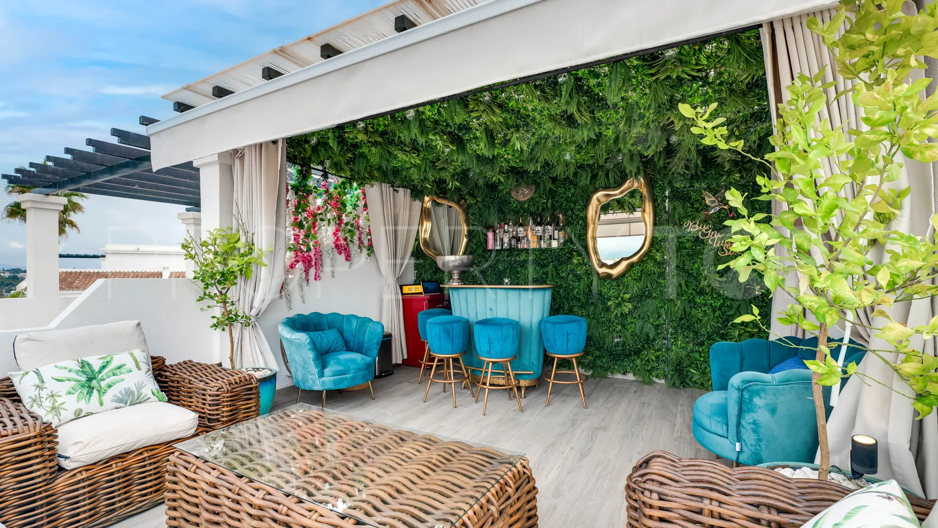 Duplex in Nueva Andalucia for sale