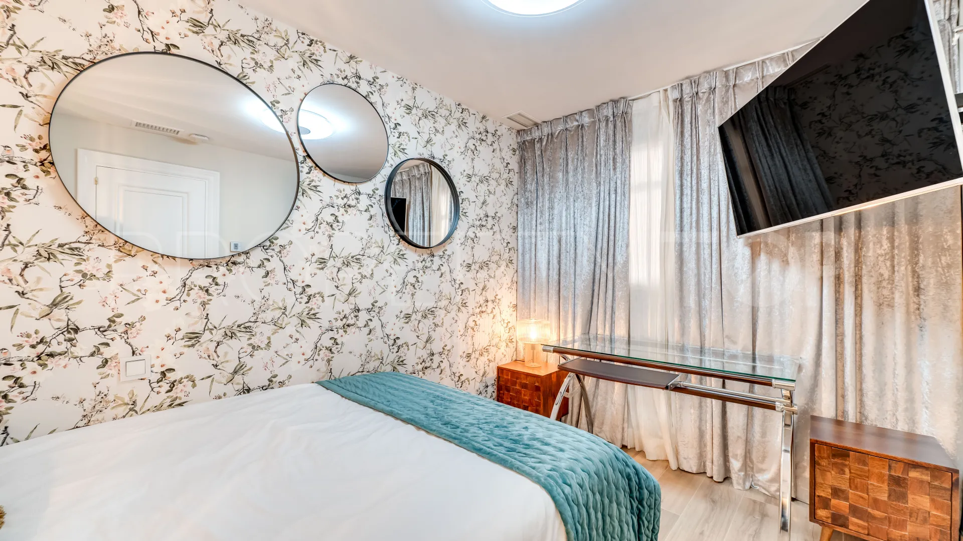 Duplex in Nueva Andalucia for sale