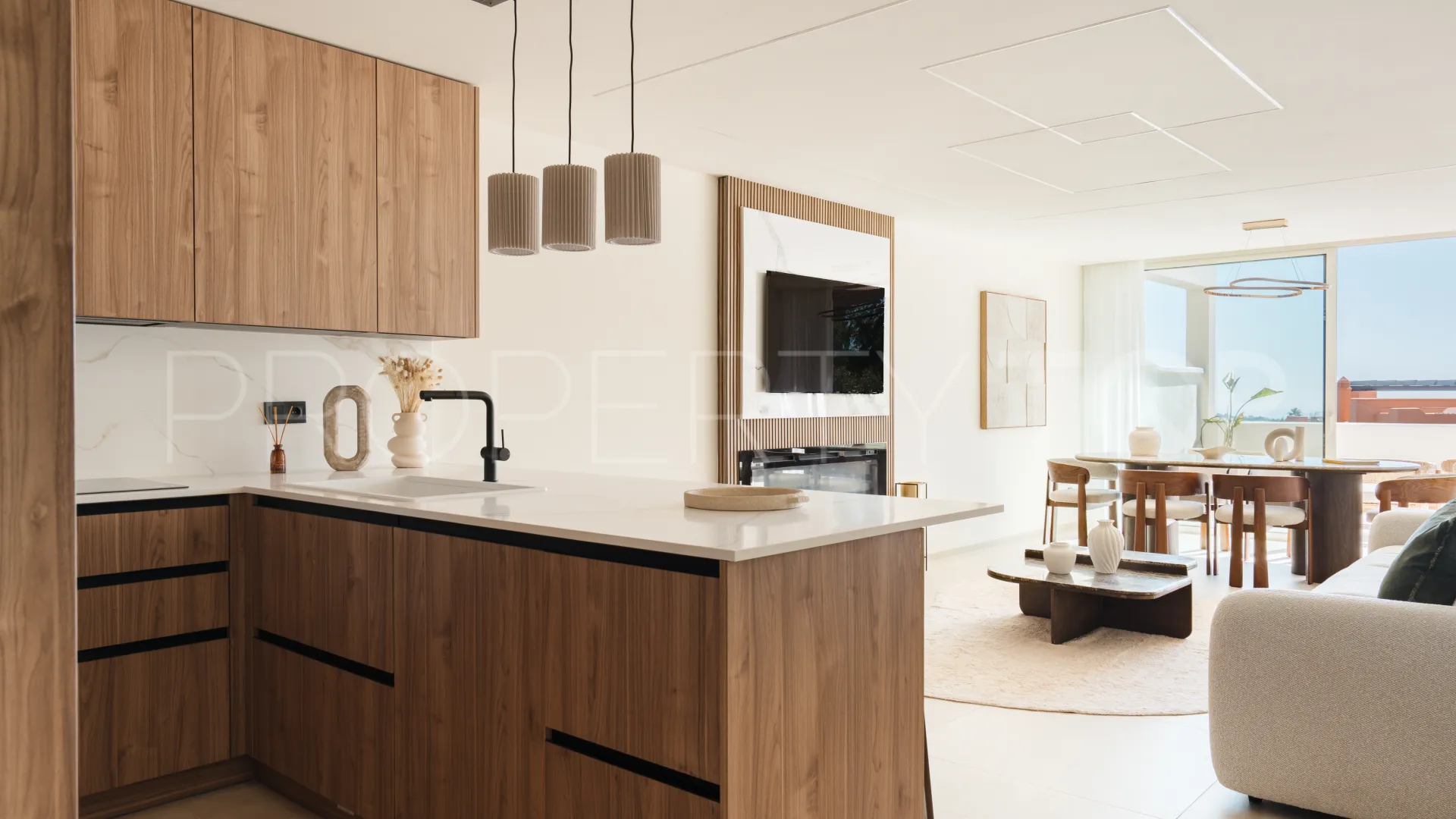 Apartamento de 3 dormitorios a la venta en Nueva Andalucia