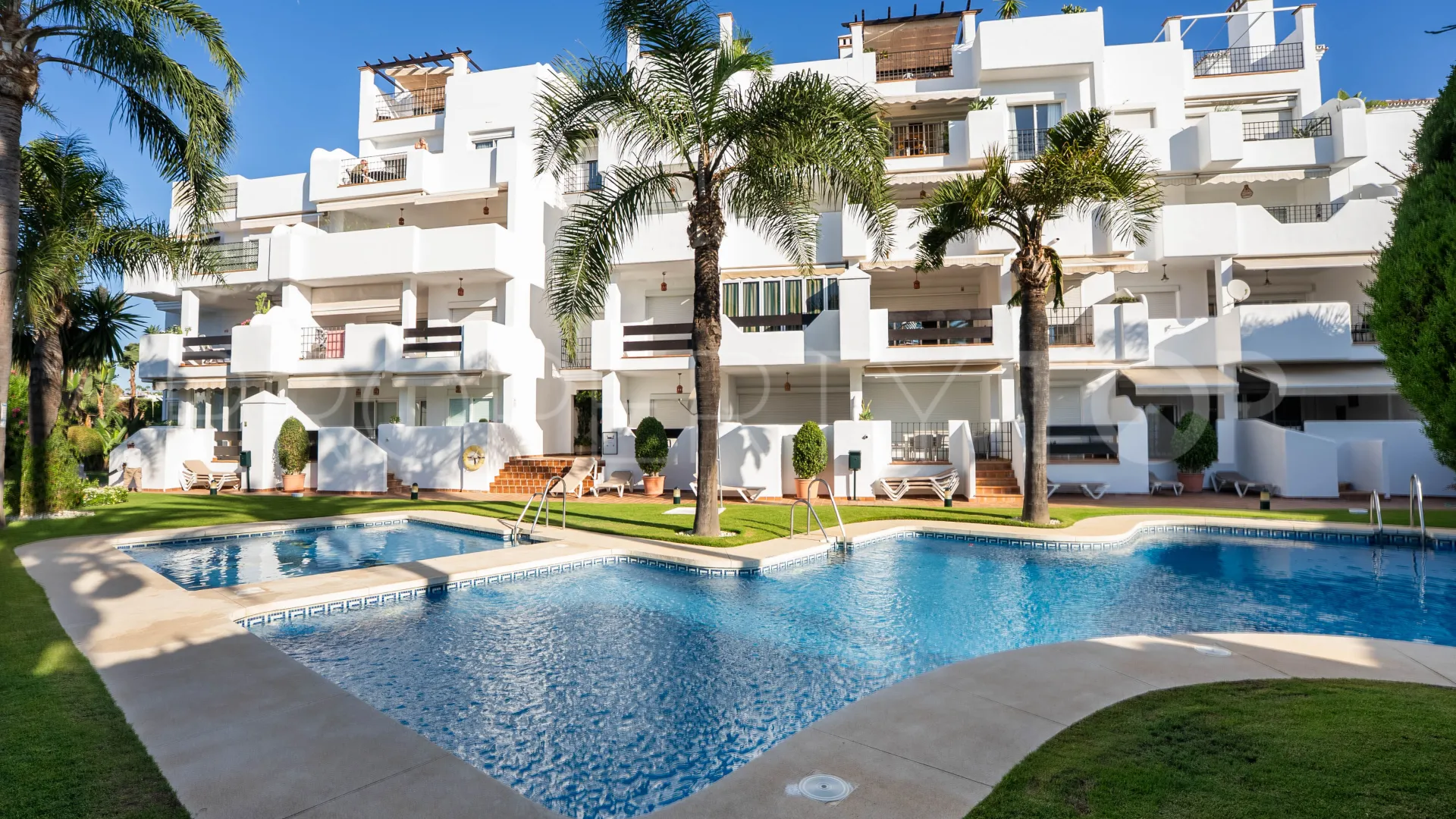 2 bedrooms duplex penthouse for sale in Alcazaba Gardens