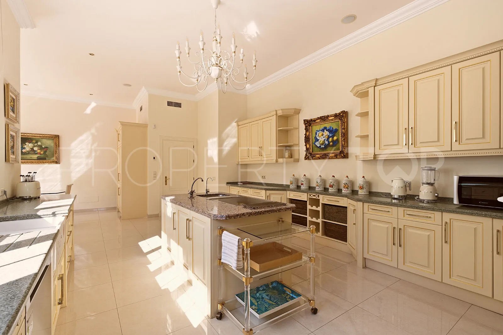 Se vende casa en La Zagaleta con 5 dormitorios