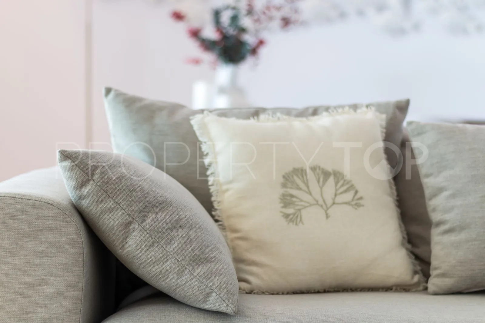 Se vende apartamento planta baja en Santa Clara con 3 dormitorios