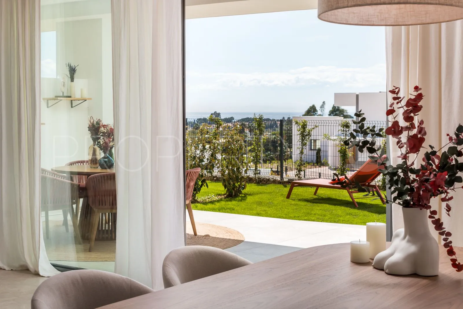 Se vende apartamento planta baja en Santa Clara con 3 dormitorios