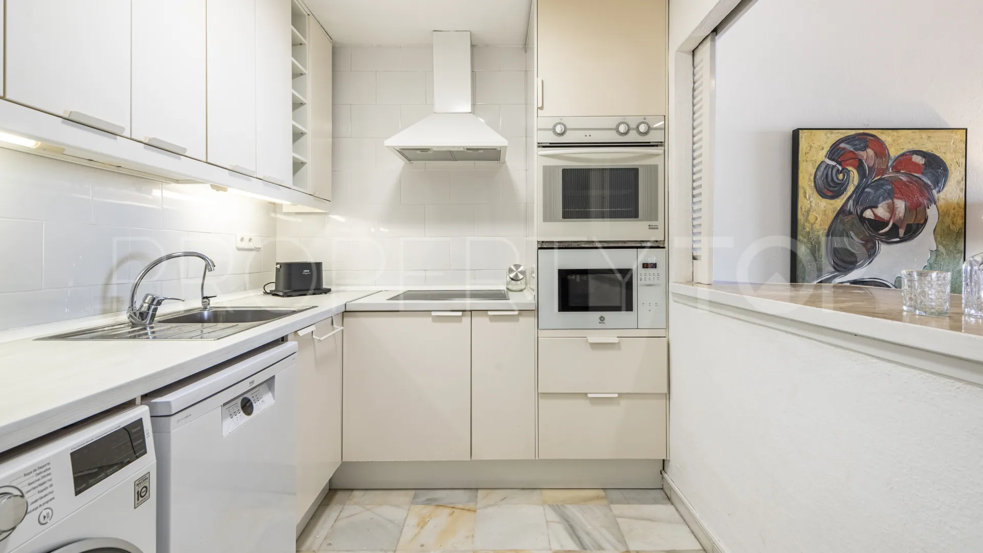 Apartamento a la venta en Marbella - Puerto Banus con 1 dormitorio