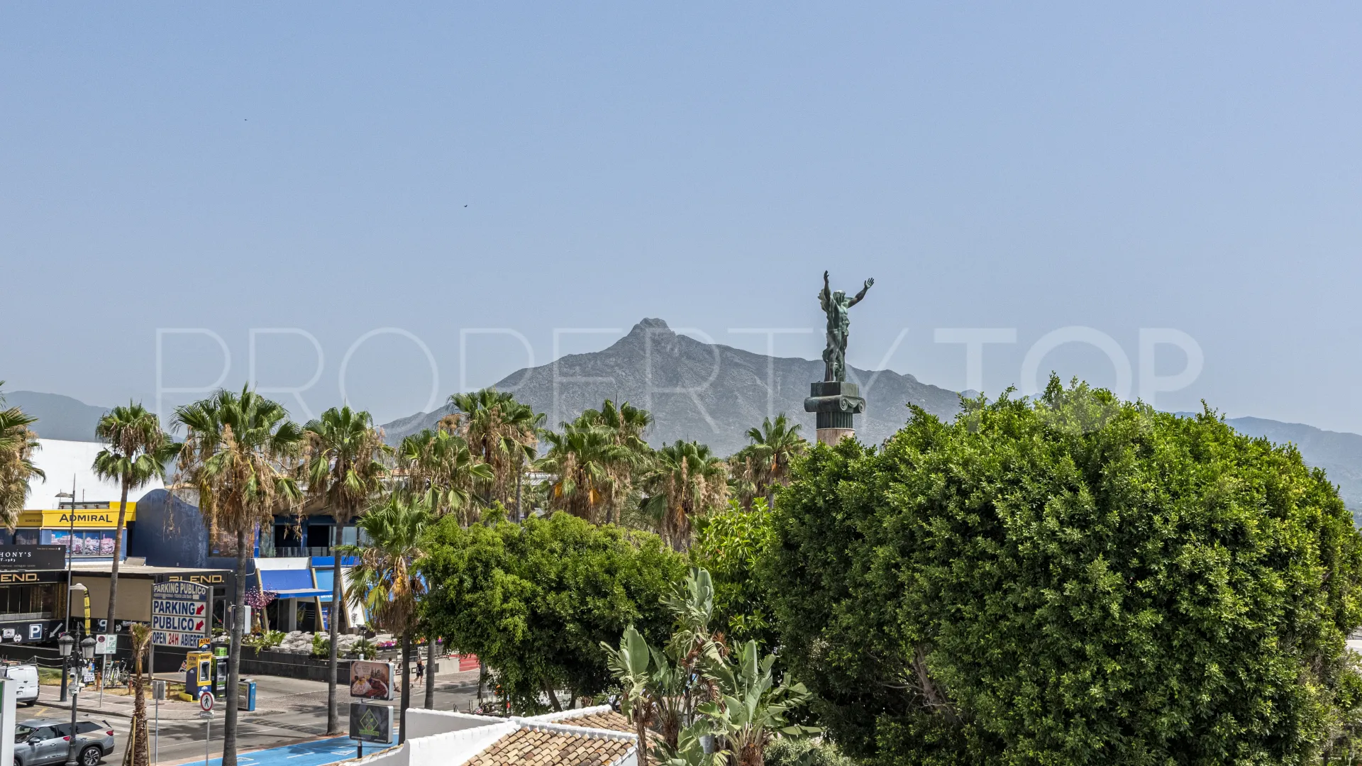 Apartamento a la venta en Marbella - Puerto Banus con 1 dormitorio