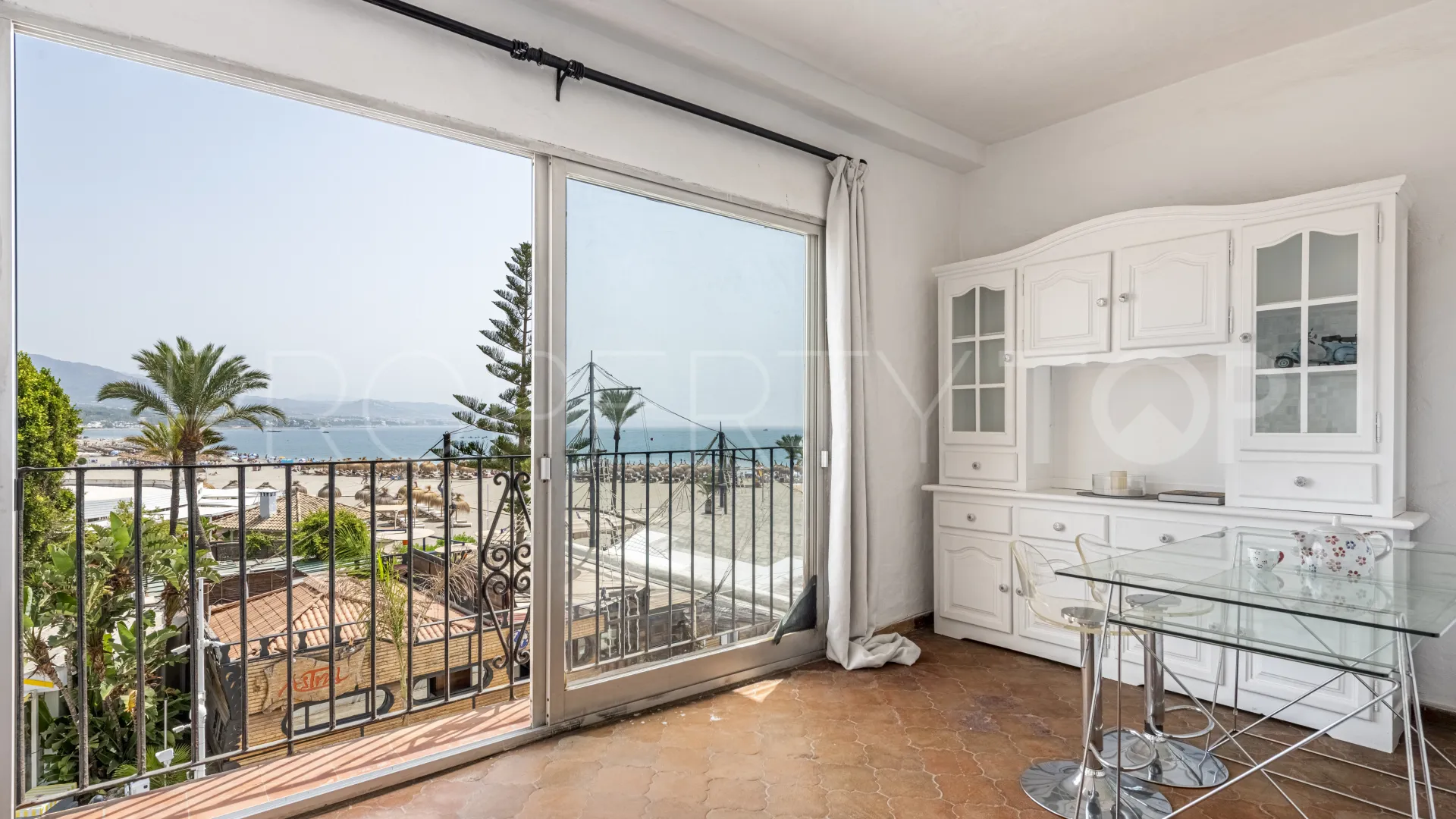 Apartamento a la venta en Marbella - Puerto Banus con 1 dormitorio