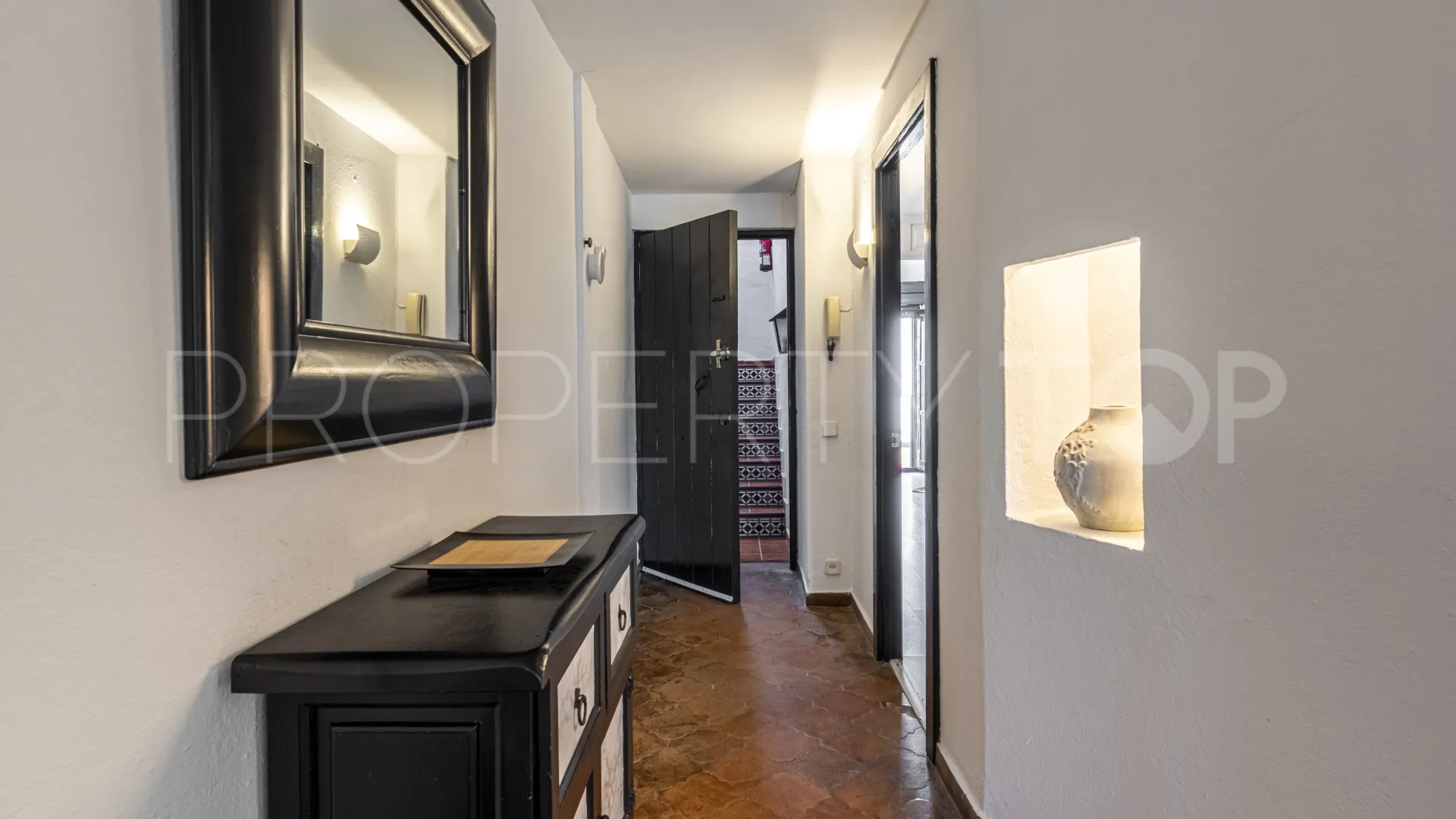 Apartamento a la venta en Marbella - Puerto Banus con 1 dormitorio