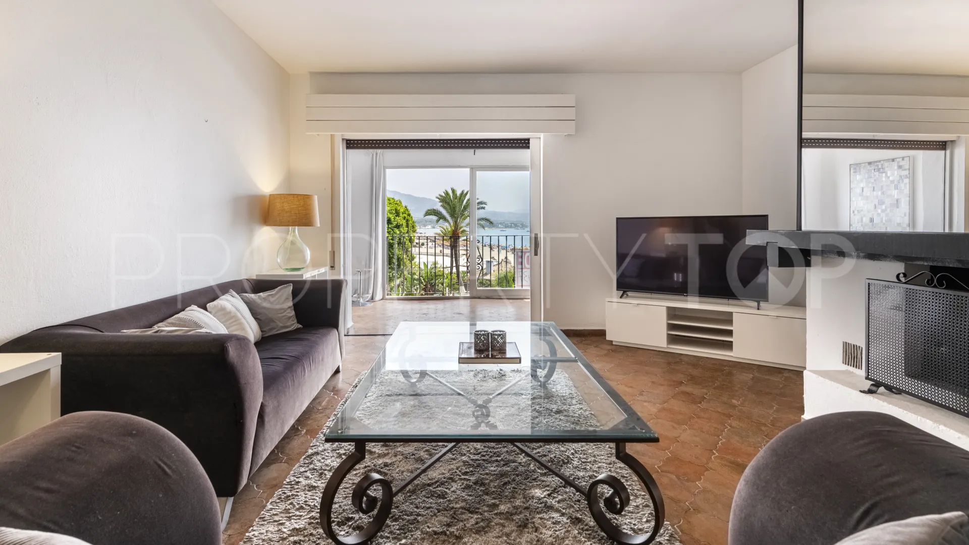 Apartamento a la venta en Marbella - Puerto Banus con 1 dormitorio