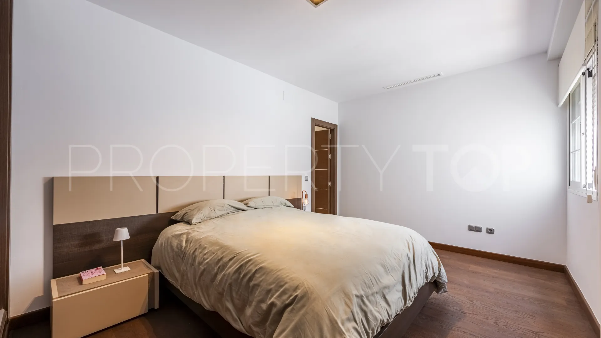San Pedro de Alcantara, atico duplex con 3 dormitorios a la venta