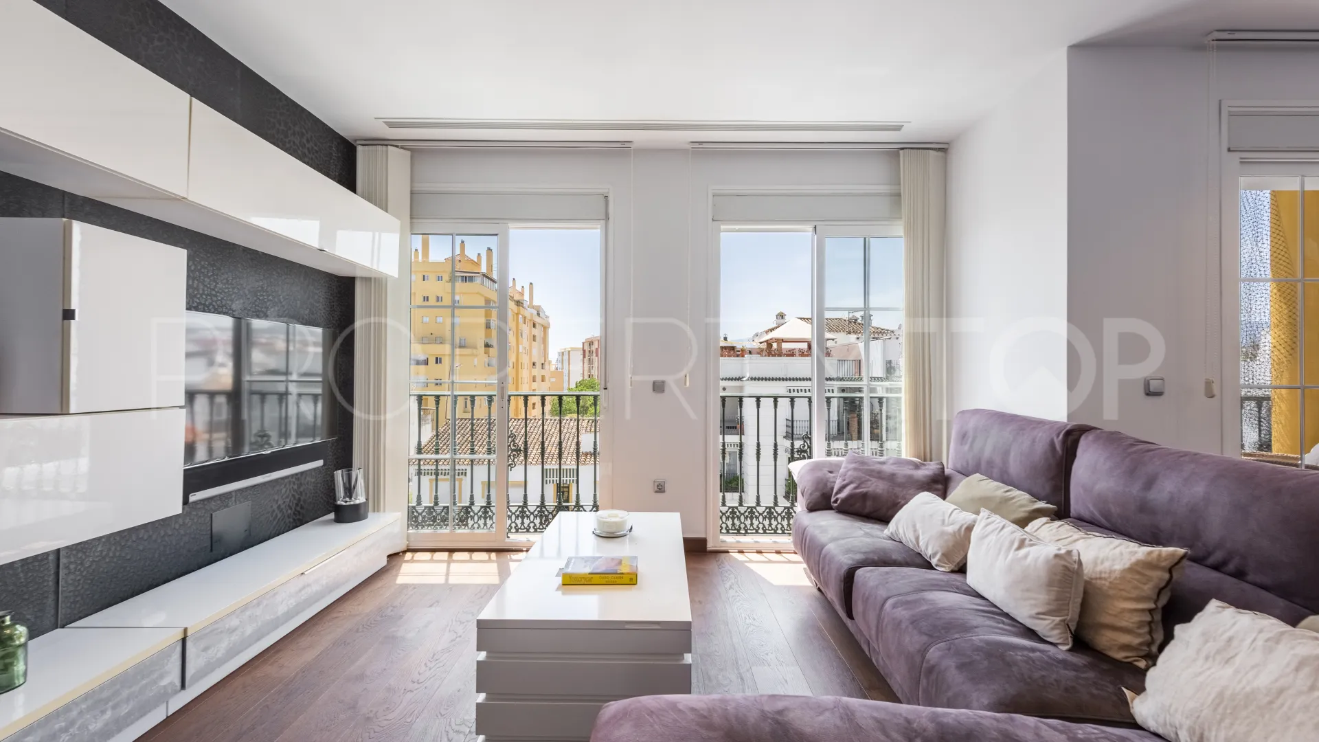 San Pedro de Alcantara, atico duplex con 3 dormitorios a la venta